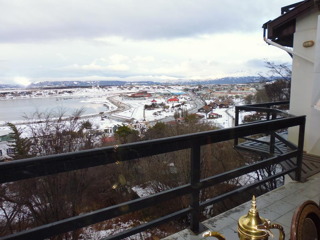 Hosteria Residencia Linares Ushuaia Buitenkant foto